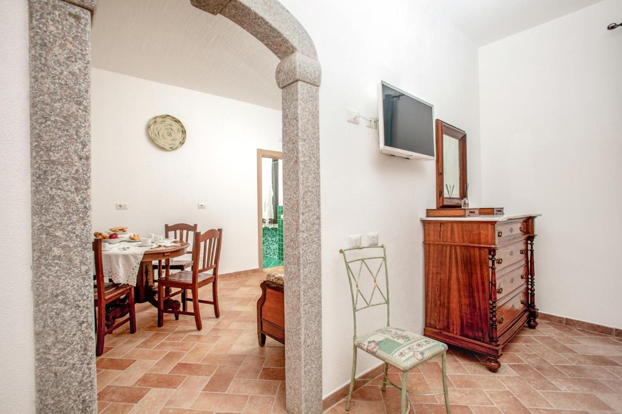 Hotel Vincent House Santa Teresa Gallura Exterior foto