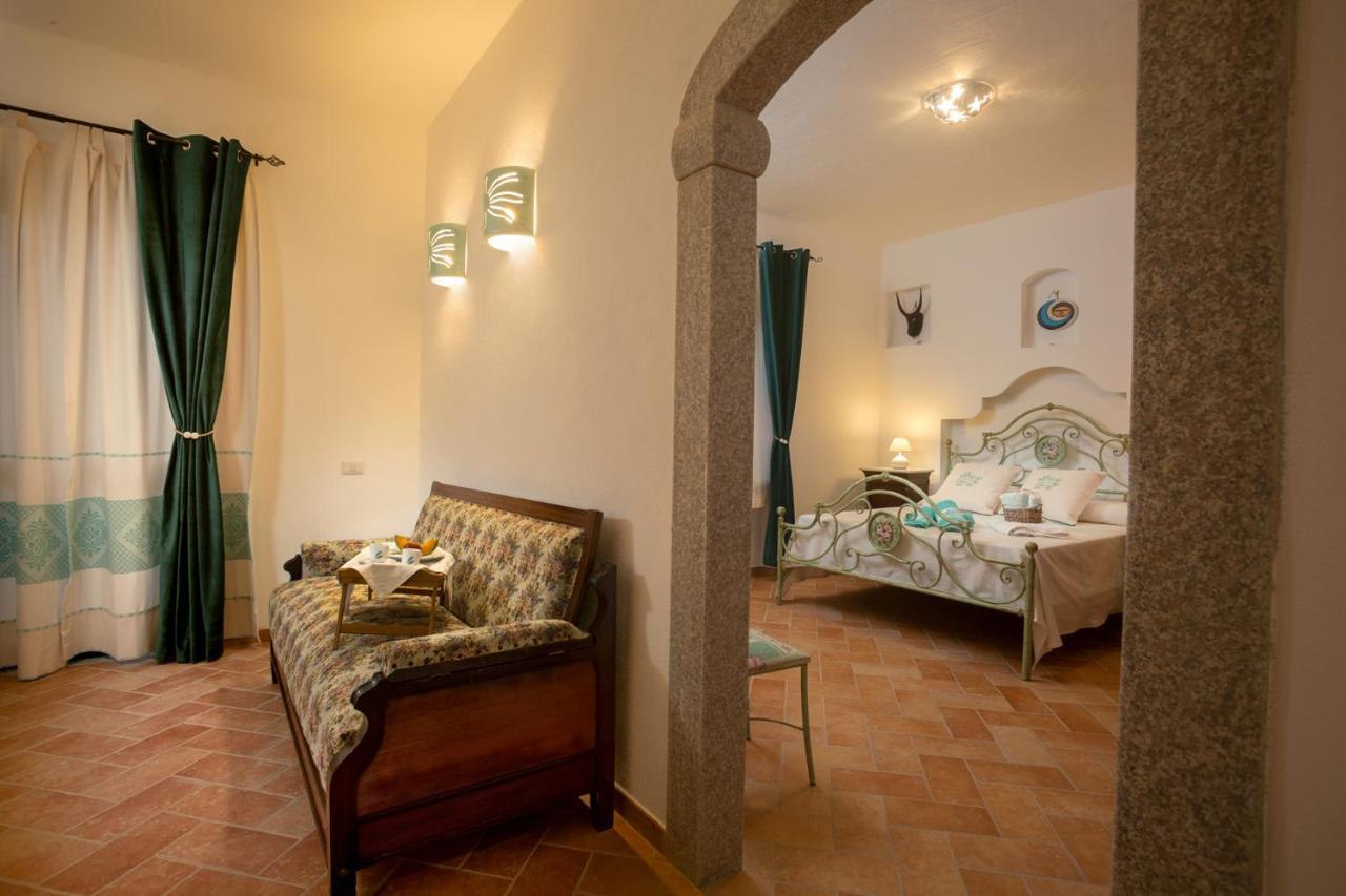 Hotel Vincent House Santa Teresa Gallura Exterior foto