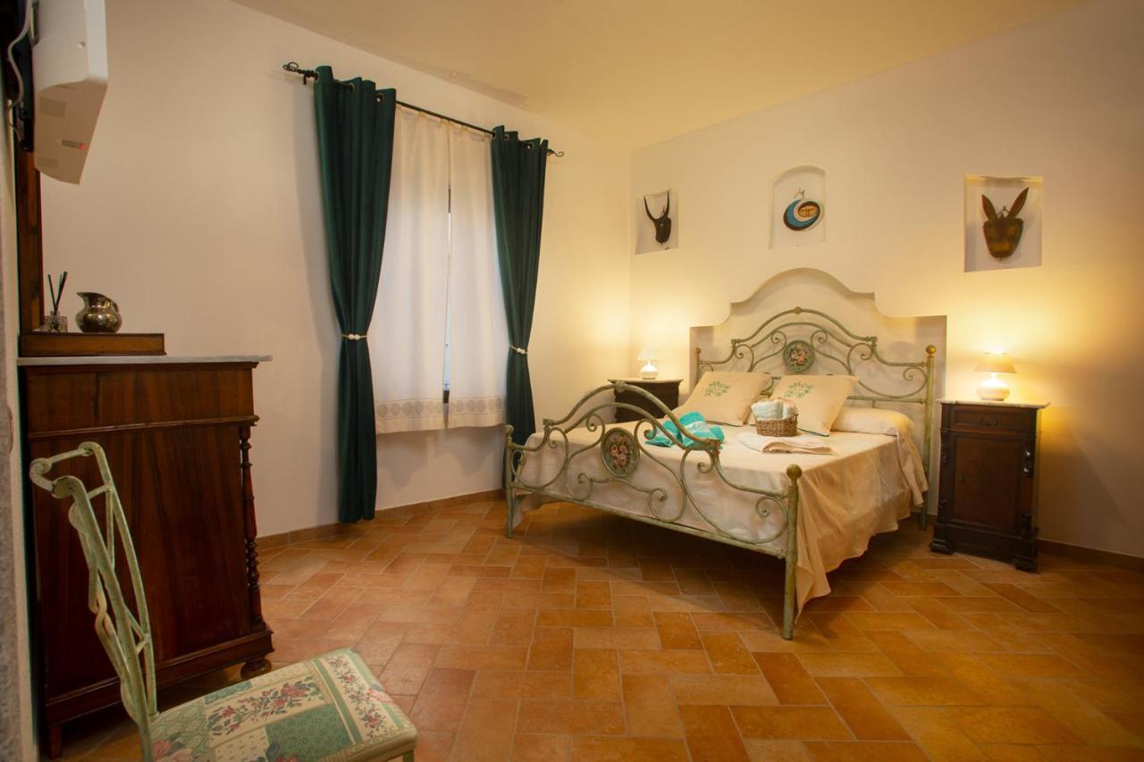 Hotel Vincent House Santa Teresa Gallura Exterior foto