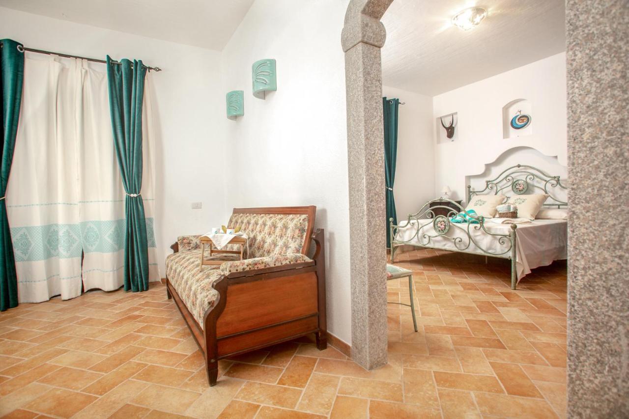 Hotel Vincent House Santa Teresa Gallura Exterior foto