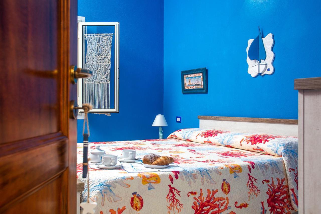 Hotel Vincent House Santa Teresa Gallura Exterior foto