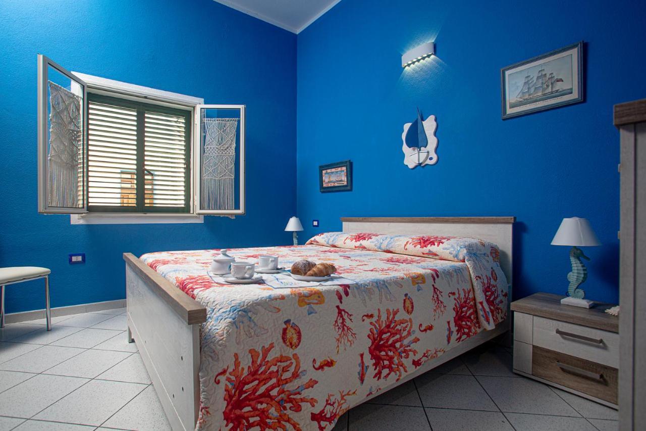 Hotel Vincent House Santa Teresa Gallura Exterior foto