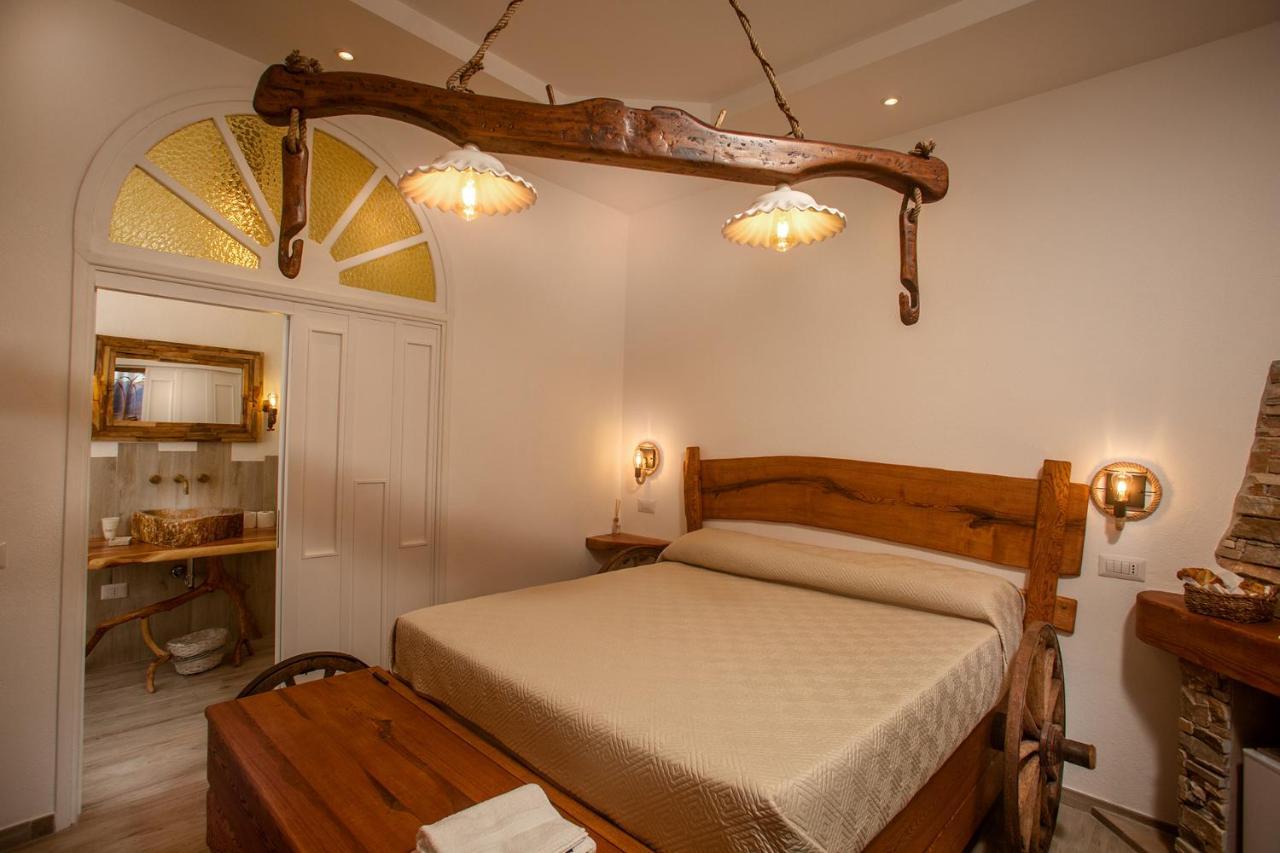 Hotel Vincent House Santa Teresa Gallura Exterior foto